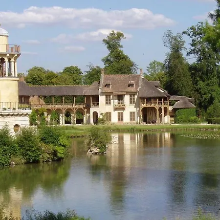 Stunning Close To Versailles Le Chesnay (Yvelines)