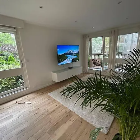 Apartment Stunning Close To Versailles