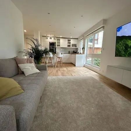 Apartment Stunning Close To Versailles